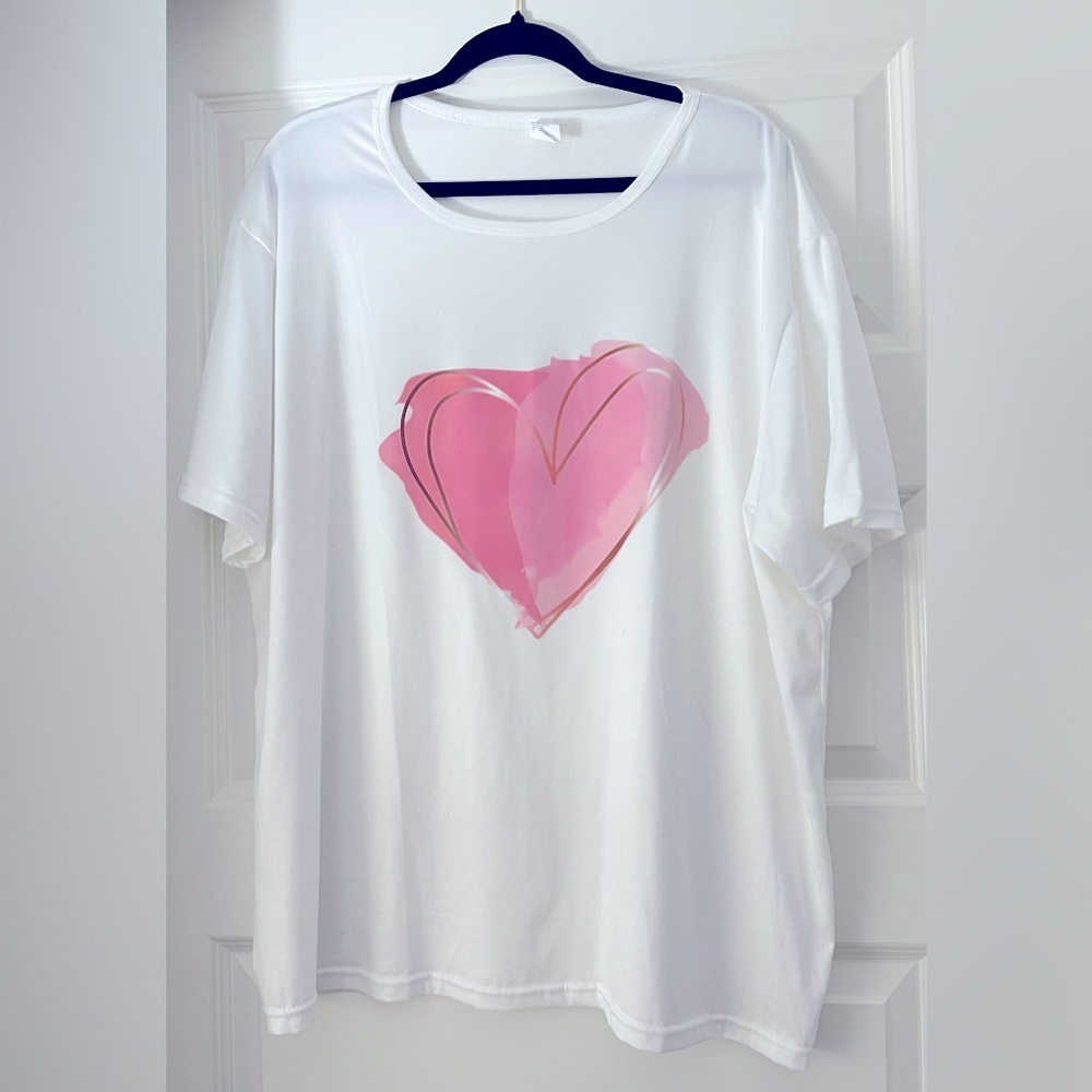 Plus Size 3XL  Classic Crew Neck Short Sleeve Tee (White) w/ Pink Hearts